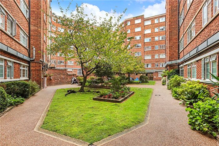 3 Bedroom Flat To Rent In West Kensington Court, Edith Villas, London, W14