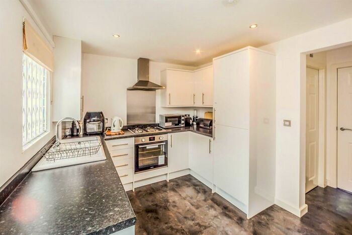 2 Bedroom Terraced House To Rent In Crag Road, Shipley, BD18