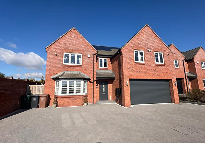 5 Bedroom Detached House For Sale In Sidings Drive, Drakelow, Burton-on-Trent, DE15