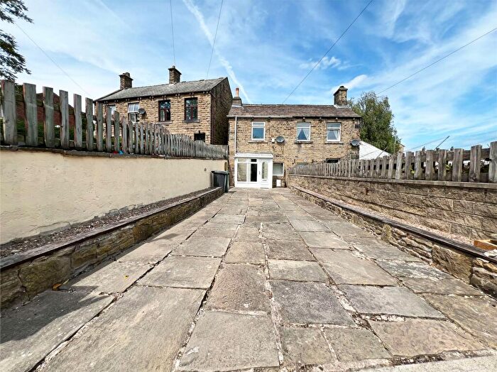 2 Bedroom Semi-Detached House For Sale In Dale Street, Skelmanthorpe, HD8