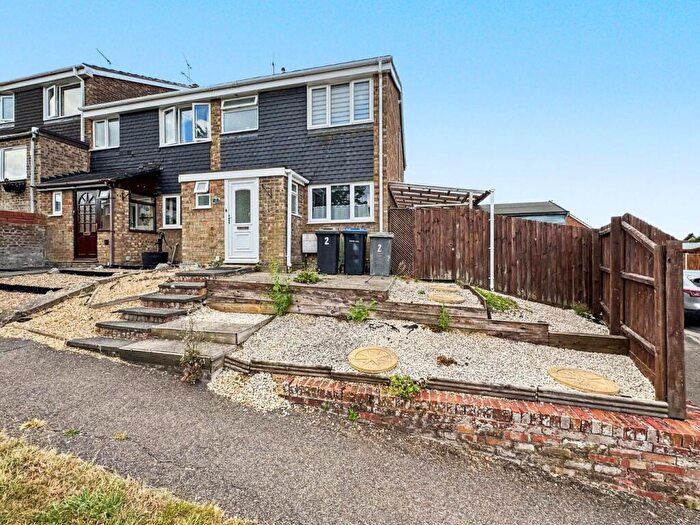 3 Bedroom End Of Terrace House For Sale In Thatchers Walk, Stowmarket, IP14