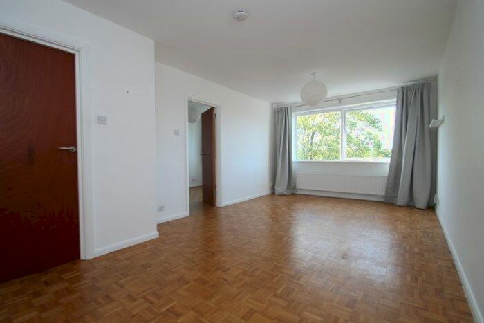 1 Bedroom Flat To Rent In Elsa Court, Beckenham, BR3