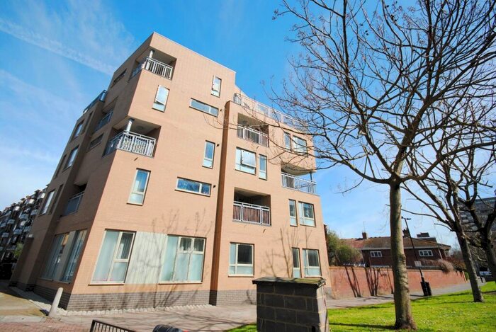 1 Bedroom Flat To Rent In Westmoreland Road Walworth, SE17