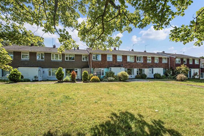 3 Bedroom Terraced House For Sale In Clatford Manor, Upper Clatford, Andover, SP11