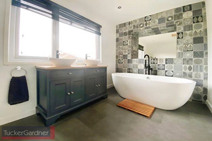 3 Bedroom Property To Rent In The Valley, Cambridge, CB23