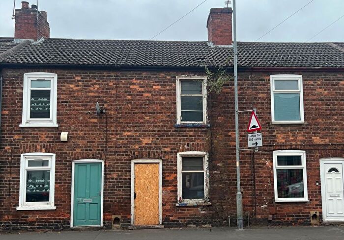 2 Bedroom Terraced House For Sale In Burton Road, Lincoln, Lincolnshire, LN1