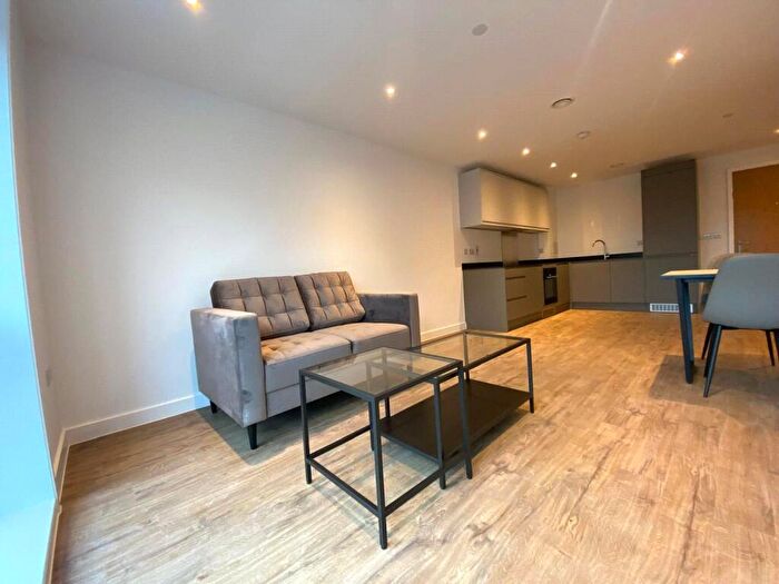 1 Bedroom Apartment For Sale In Phoenix, Saxton Lane, Leeds, LS9