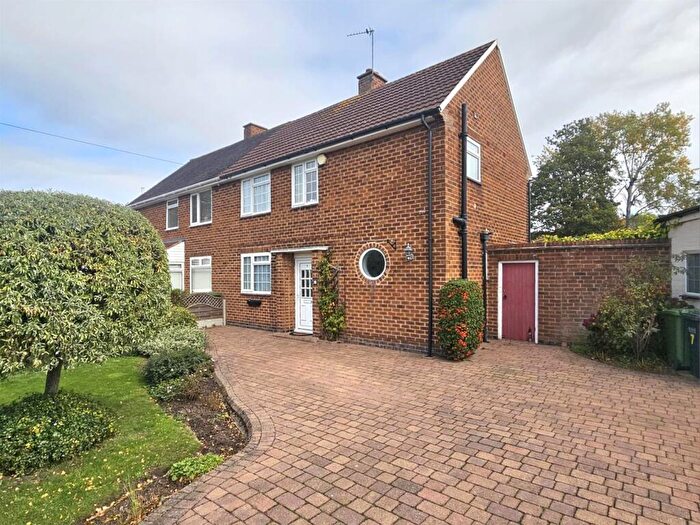 3 Bedroom Semi-Detached House For Sale In Summerfield Road, Solihull, B92