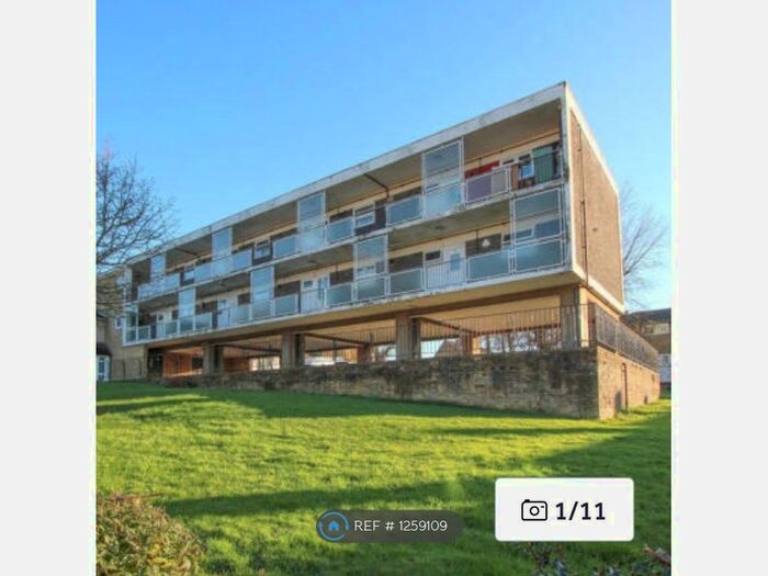 1 Bedroom Flat To Rent In Thistledown, Basildon, SS14