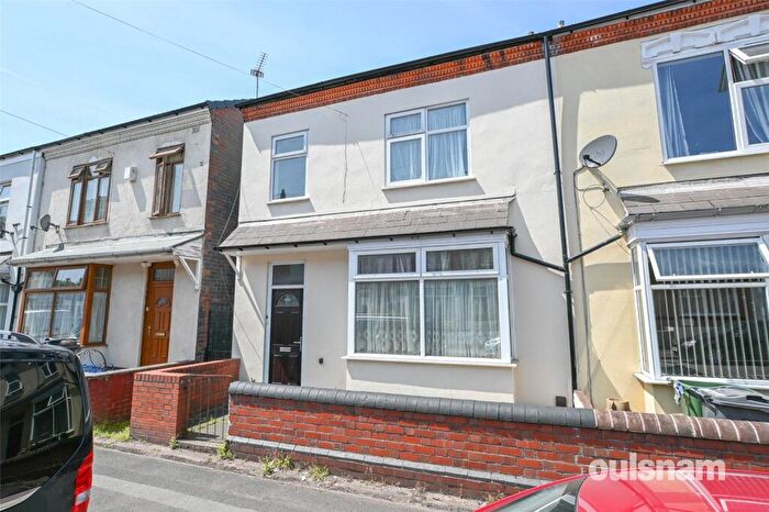 3 Bedroom End Of Terrace House For Sale In Cheshire Road, Smethwick, West Midlands, B67