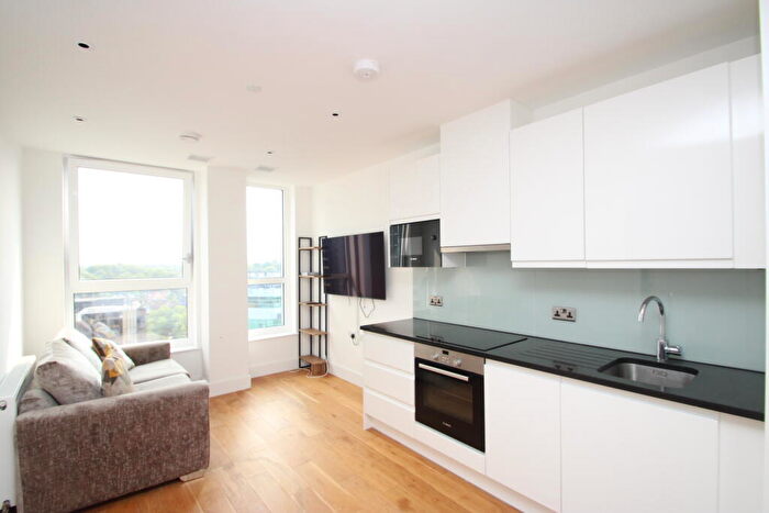 1 Bedroom Flat To Rent In Edridge Road, Croydon, CR0