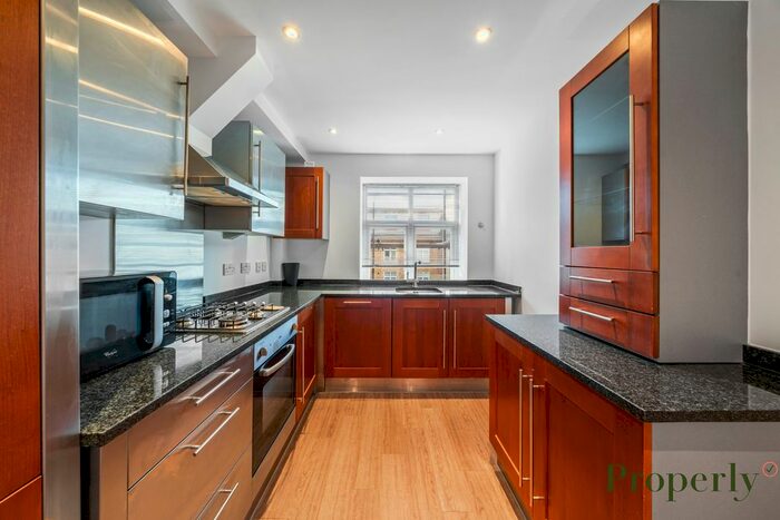 3 Bedroom Flat To Rent In Woodlands Heights, Vanbrugh Hill, SE3