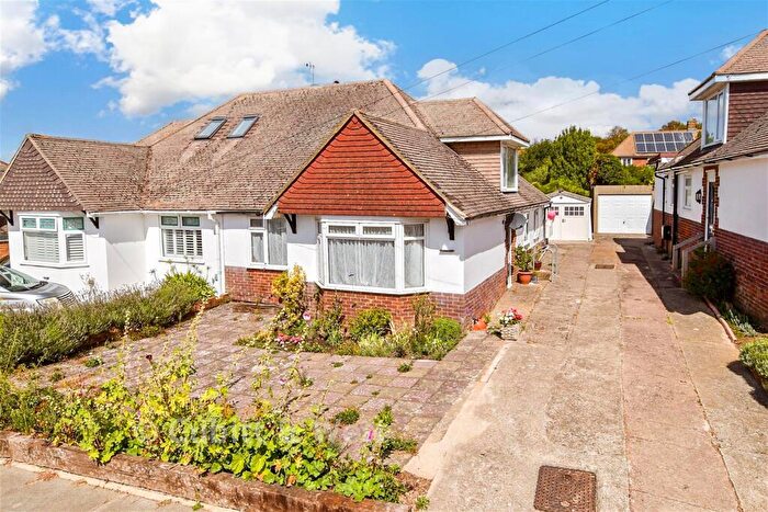 3 Bedroom Chalet For Sale In Larkfield Way, Brighton, East Sussex, BN1
