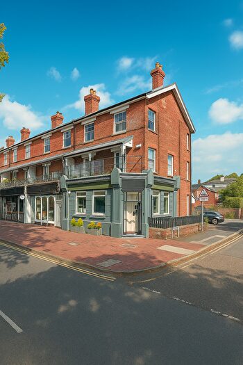 4 Bedroom Property To Rent In D London Road, Southborough, Tunbridge Wells, TN4