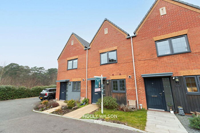 3 Bedroom Terraced House For Sale In Badger Place, Bordon, GU35