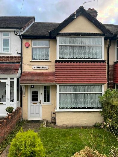 3 Bedroom Terraced House To Rent In Combeside, London SE18