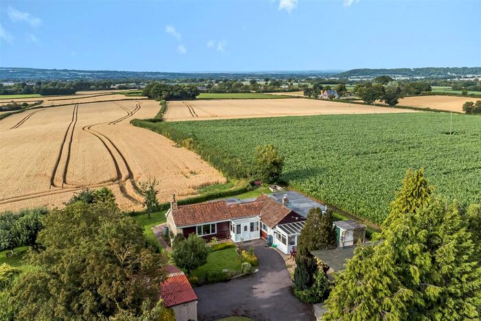 3 Bedroom Detached Bungalow For Sale In Green Lane, Poundisford, Taunton, TA3