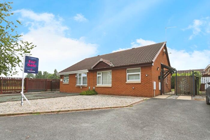 2 Bedroom Semi-Detached Bungalow For Sale In Millers Walk, Hull, HU5