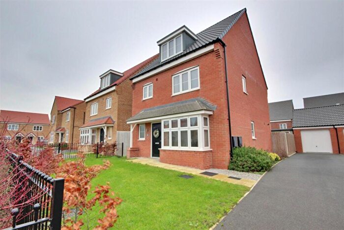 4 Bedroom Detached House For Sale In Hamlet Grove, Beverley, HU17