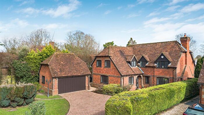 5 Bedroom Detached House For Sale In Camley Park Drive, Maidenhead, Pinkney's, SL6