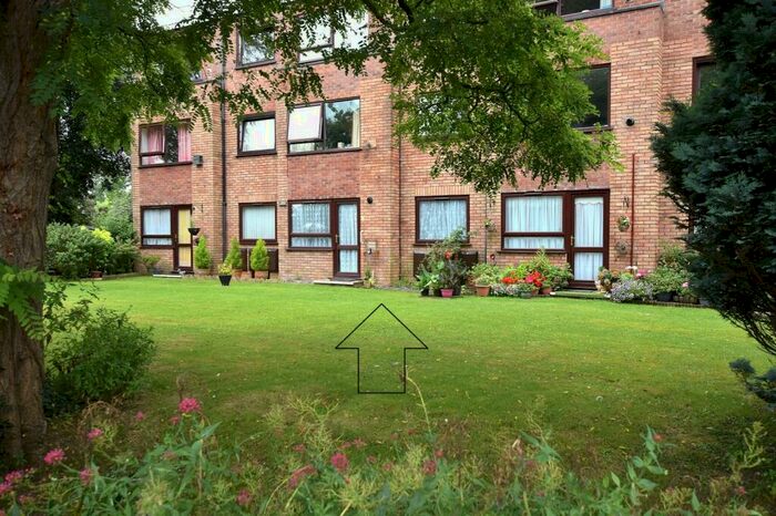 1 Bedroom Flat To Rent In Homefield House, Barton Court Road, New Milton, Hampshire., BH25