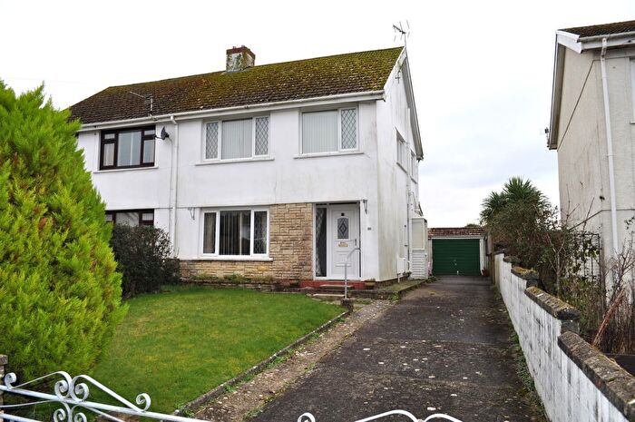 3 Bedroom Semi-Detached House For Sale In Linkside Drive, Southgate, Swansea, SA3