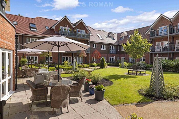 1 Bedroom Retirement Property For Sale In Keble Court, Fleet, GU52