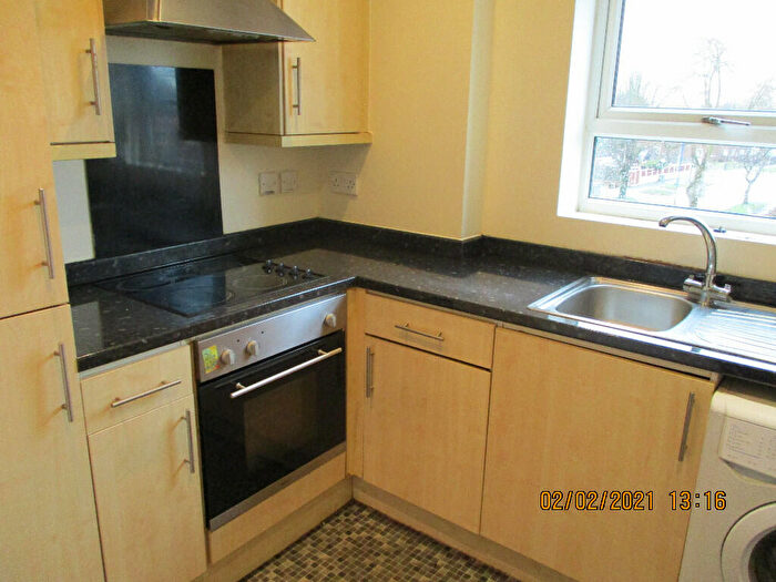 2 Bedroom Flat To Rent In - Cornishway, Manchester, Greater Manchester, M22