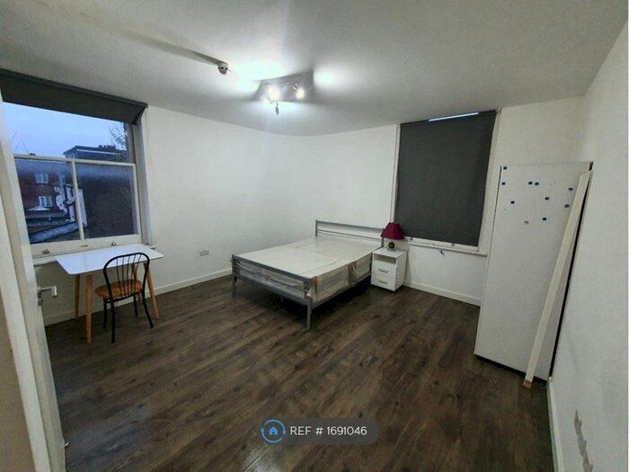 Studio To Rent In Church Road, London, E10