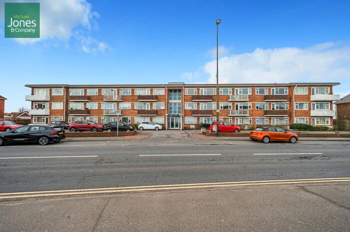 2 Bedroom Flat To Rent In Ariel Court, Brighton Road, Lancing, West Sussex, BN15