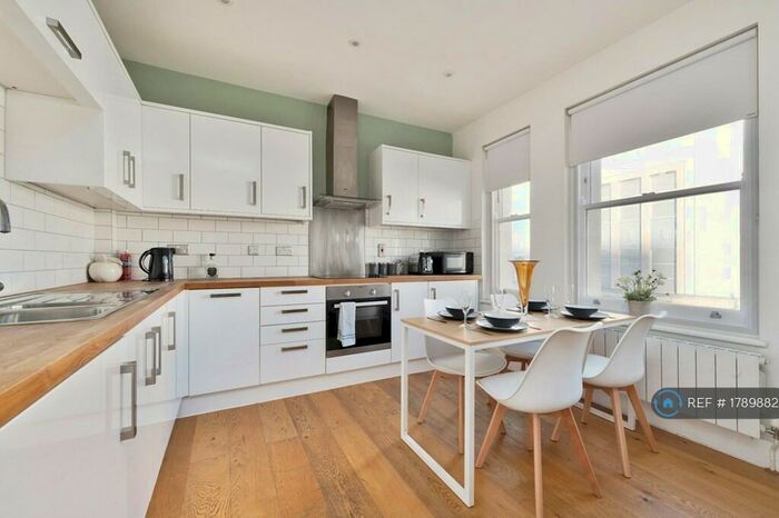 2 Bedroom Flat To Rent In Clarence Square, Brighton, BN1