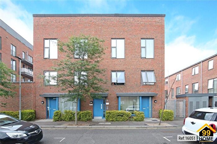 1 Bedroom Flat To Rent In Ashton House, London, E16