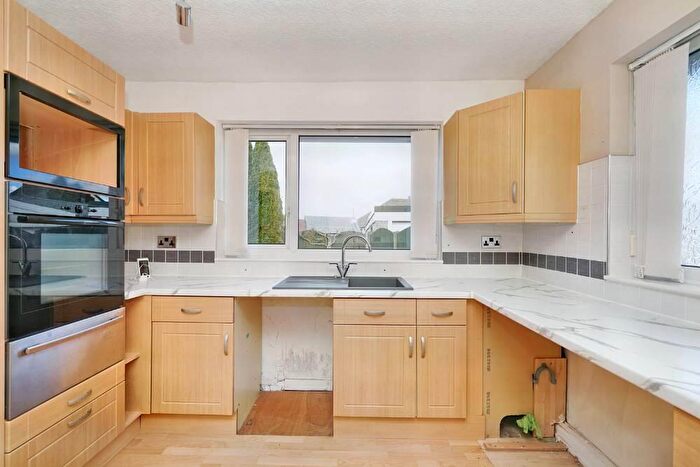 2 Bedroom Bungalow For Sale In Sandicroft Avenue, Hambleton, FY6