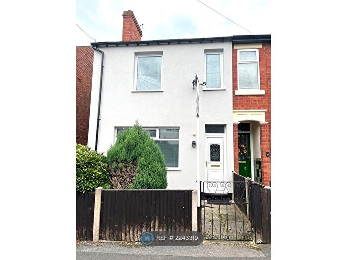 3 Bedroom Semi-Detached House To Rent In Rutland Street, Mansfield, NG18