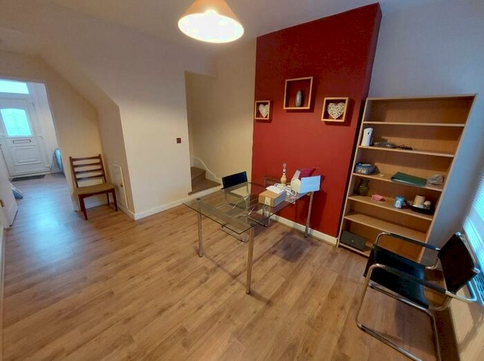 2 Bedroom Terraced House To Rent In Warwick Street, Leicester, LE3