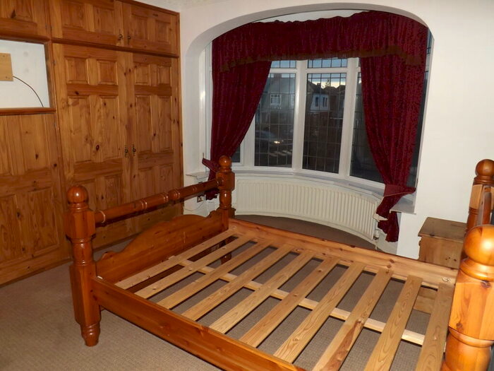 5 Bedroom Semi-Detached House To Rent In Preston New Road, Blackpool, FY4