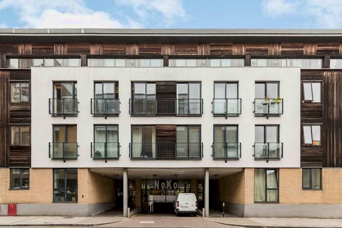 2 Bedroom Flat To Rent In Banister Road, London, W10