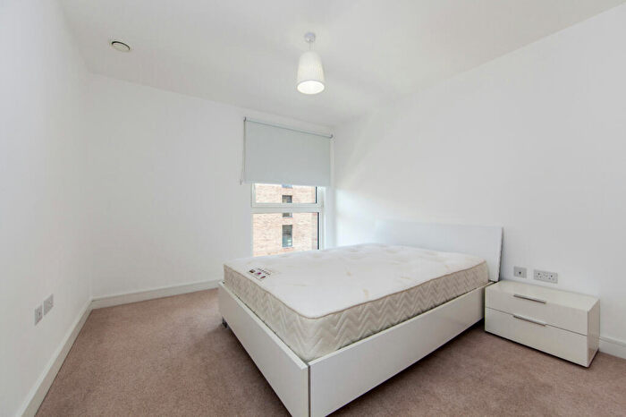 1 Bedroom Flat To Rent In Copenhagen Court, Yeoman Street, Greenland Place, Surrey Quay, SE8