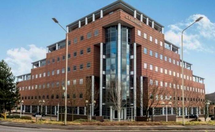 1 Bedroom Flat To Rent In Landmark, Waterfront West, Brierley Hill, West Midlands, DY5