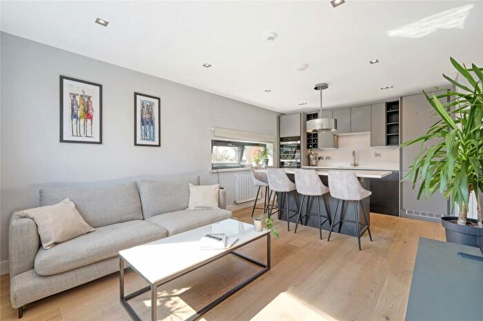 2 Bedroom End Of Terrace House For Sale In Culford Mews, Islington, London, N1