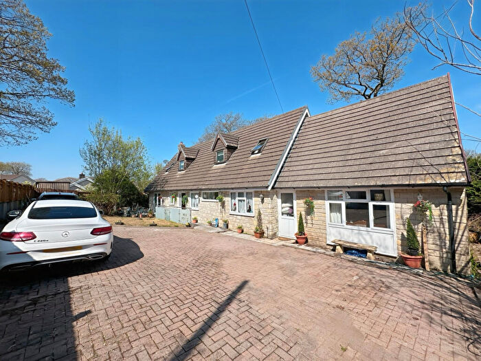 4 Bedroom Detached House For Sale In Swallow Tree, Saundersfoot, SA69