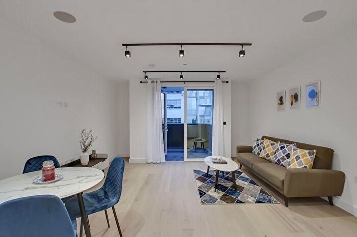 1 Bedroom Flat To Rent In New Tannery Way, London, SE1