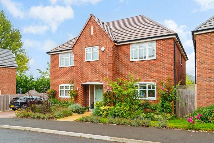 4 Bedroom Detached House For Sale In The Martingales, Newbold On Stour, CV37