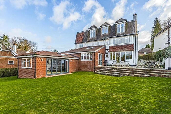 5 Bedroom Detached House To Rent In Highwold, Chipstead, CR5