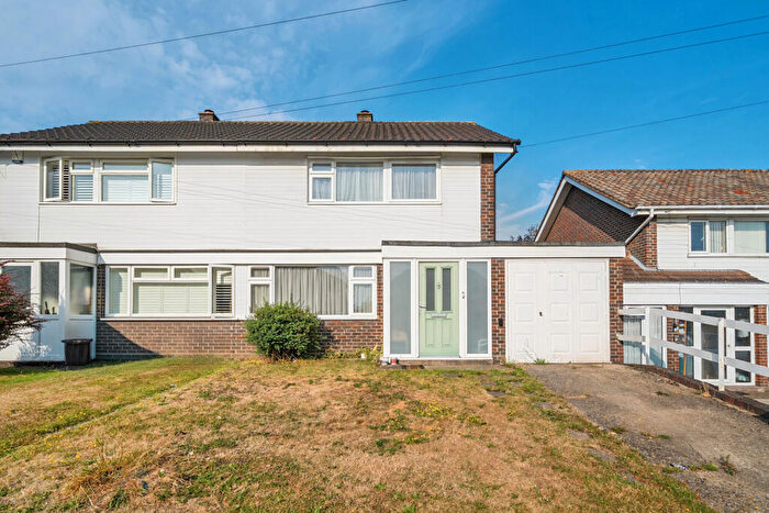 3 Bedroom Semi Detached House For Sale In Edison Road, Welling, DA16