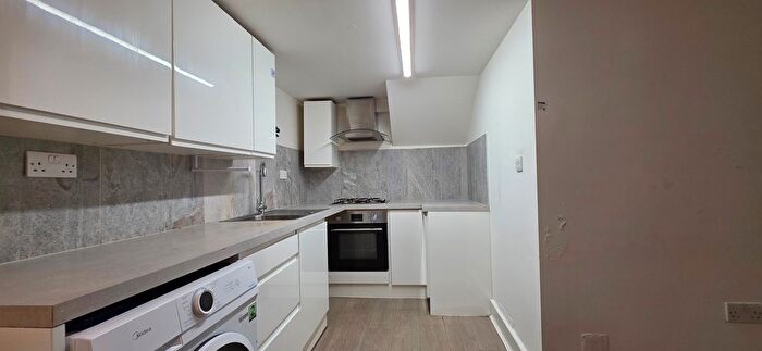 1 Bedroom Flat To Rent In Gunton Road, London, E5