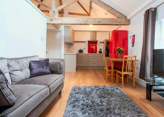 2 Bedroom Flat To Rent In Vauxhall Street, The Barbican, Plymouth, PL4