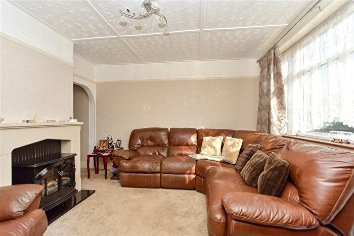3 Bedroom Detached House For Sale In Queenborough Road, Minster On Sea, Sheerness, Kent, ME12