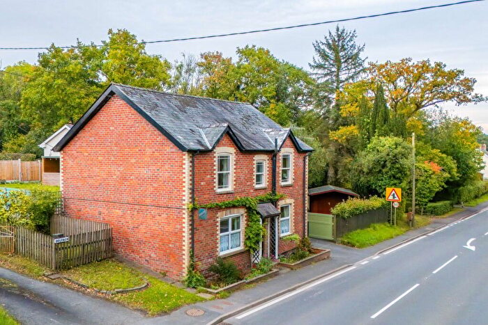 4 Bedroom Detached House For Sale In Crossgates, Llandrindod Wells, LD1