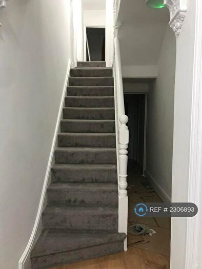 2 Bedroom Flat To Rent In Southampton, Southampton, SO15